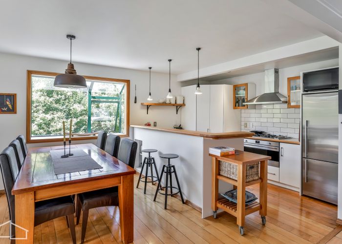  at 19 Landing Road, Titirangi, Auckland