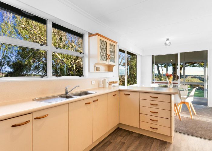  at 17 East Way, Durie Hill, Whanganui