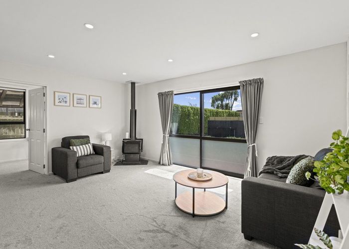  at 2/17 Johns Road, Belfast, Christchurch City, Canterbury