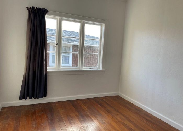  at 17 Lavelle Road, Henderson, Auckland