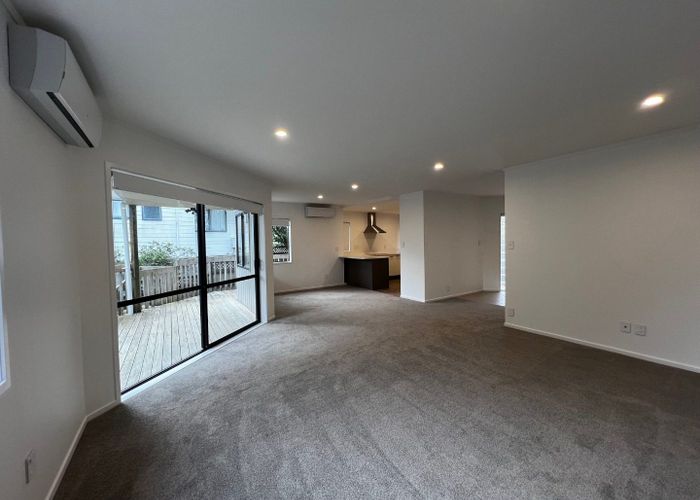  at 5 Goldfinch Rise, Unsworth Heights, North Shore City, Auckland