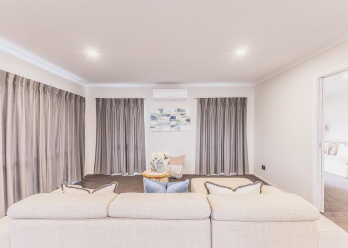  at 32 Tennille Street, Flagstaff, Hamilton
