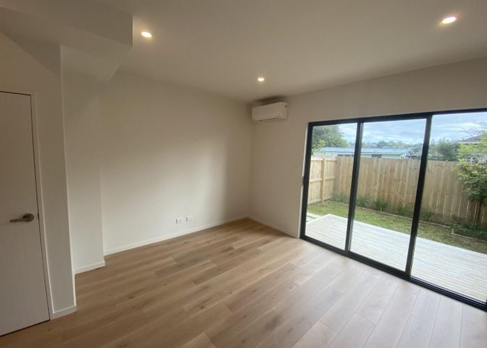  at 5/28 Smythe Road, Henderson, Auckland