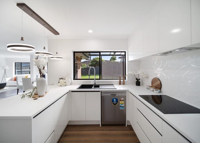  at 323 Mahia Road, Weymouth, Auckland