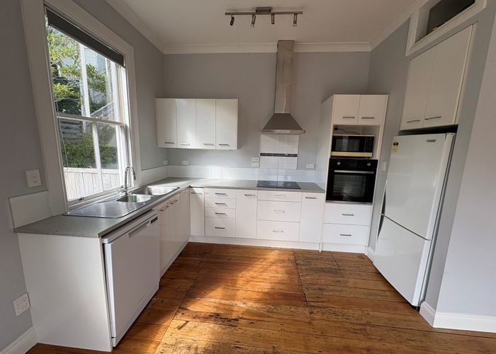  at 30c Sutherland Cres, Newtown, Wellington, Wellington