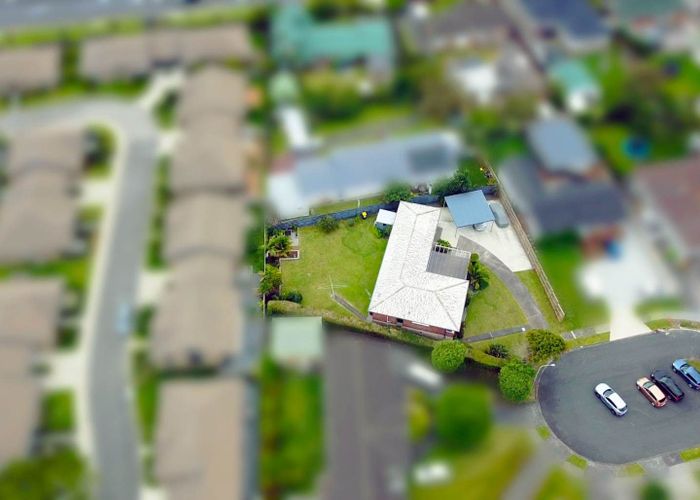  at 13 Quibray Place, Botany Downs, Auckland