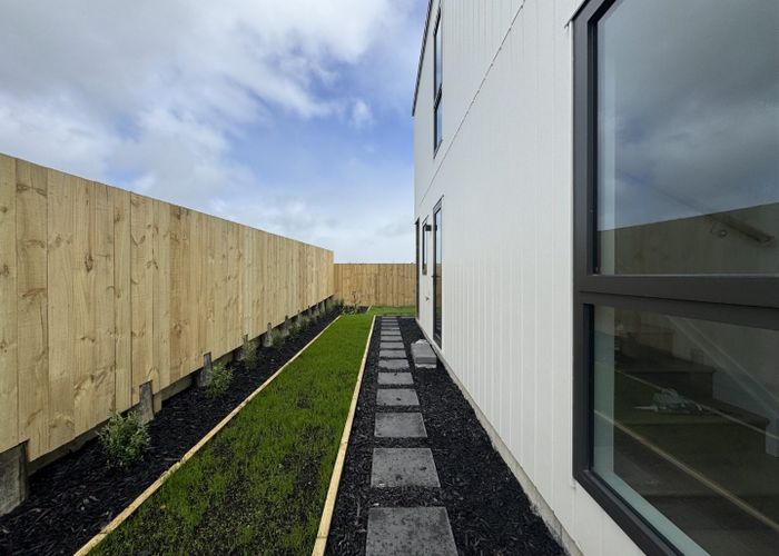  at 202e Henwood Road, Westgate, Waitakere City, Auckland