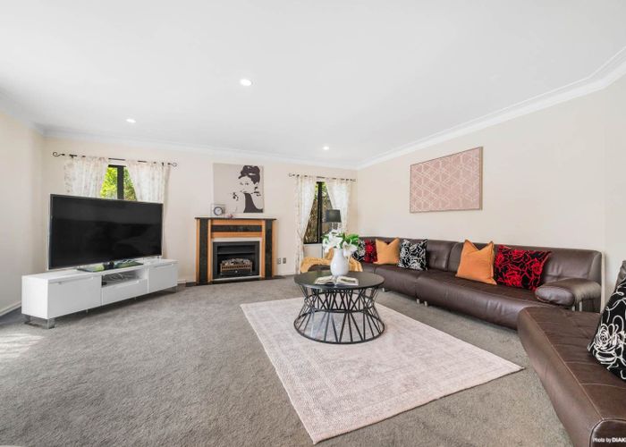  at 33 Killybegs Drive, Pinehill, Auckland