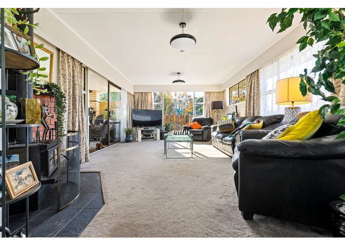  at 98 Budge Street, Riversdale, Blenheim