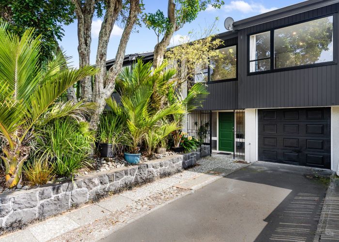  at 2/56 Campbell Road, One Tree Hill, Auckland