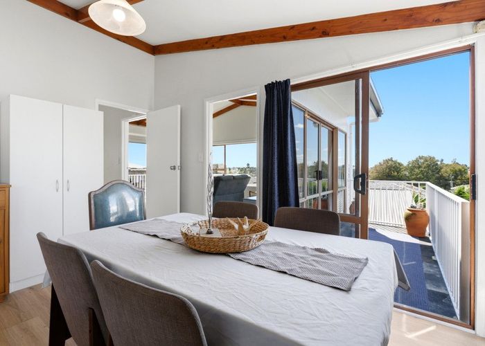  at 2/110 Hillside Road, Papatoetoe, Manukau City, Auckland