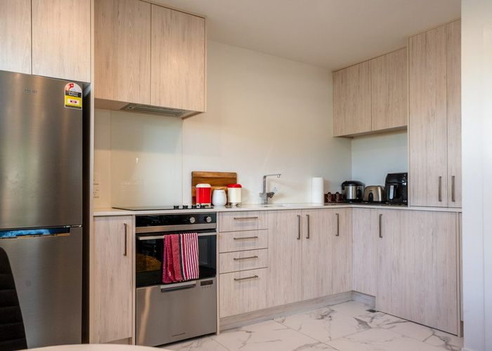  at 2/83 Vodanovich Road, Te Atatu South, Waitakere City, Auckland