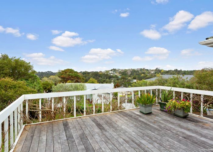  at 1/9 Hague Place, Birkenhead, Auckland