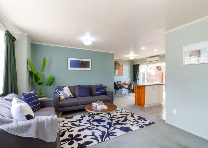  at 2/10A Meeanee Quay, Westshore, Napier