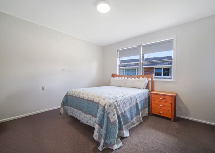  at 6/2 Saltburn Road, Milford, North Shore City, Auckland