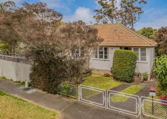  at 2/59 Gifford Avenue, Mount Roskill, Auckland