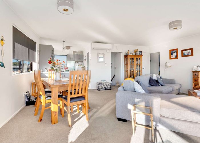  at 2/502 Devon Street East, Strandon, New Plymouth, Taranaki