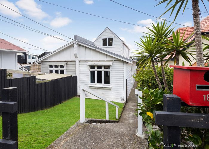  at 183A Sutherland Road, Lyall Bay, Wellington