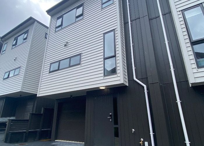  at 32B Potter Avenue, Northcote, North Shore City, Auckland