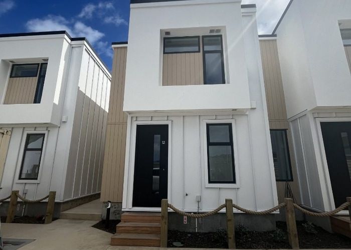  at 12/10 Pascoe Avenue, Paremata, Porirua