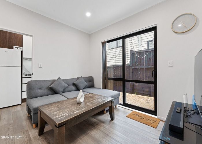  at 82 Charlestown Drive, Flat Bush, Manukau City, Auckland