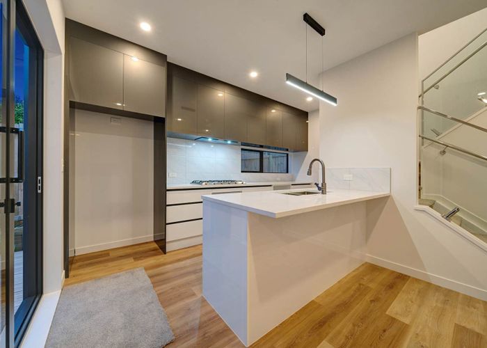  at 21D Barron Drive, Green Bay, Waitakere City, Auckland