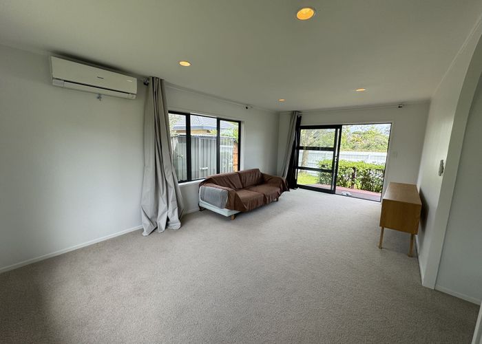  at 25 Davington Way, Burswood, Auckland