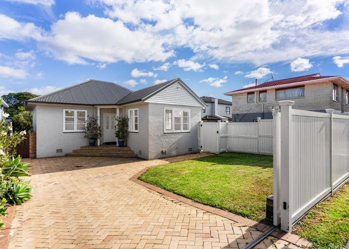  at 30 Newcastle Terrace, Mount Albert, Auckland City, Auckland