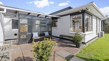  at 2/1 Glengowan Place, Conifer Grove, Takanini