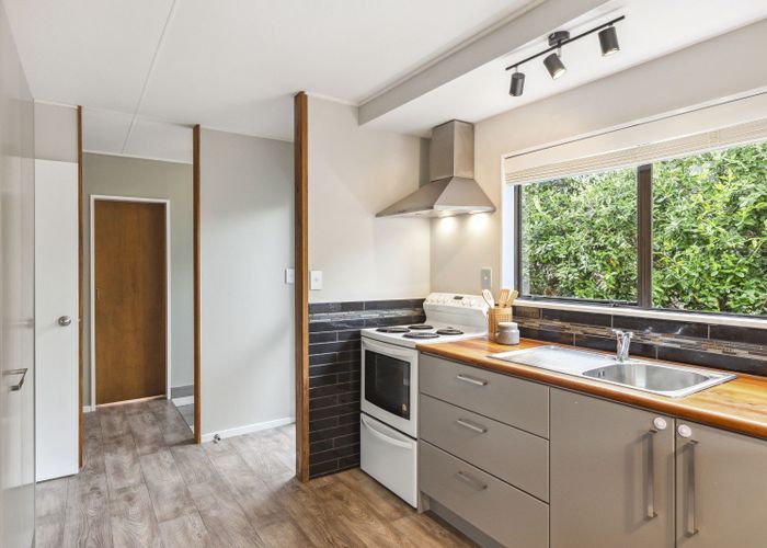  at 6 Jane Street , Waikanae Beach, Waikanae