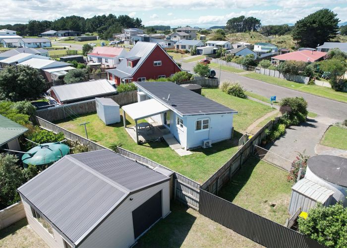  at 4 Taonui Street, Waitarere Beach, Levin