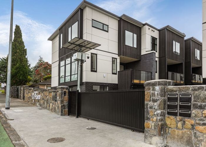  at 677B Sandringham Road, Sandringham, Auckland