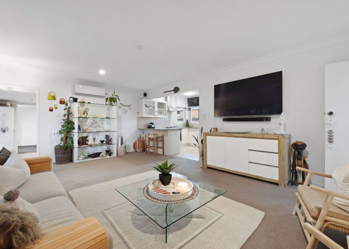 at 1/40 Blanes Road, Weymouth, Auckland