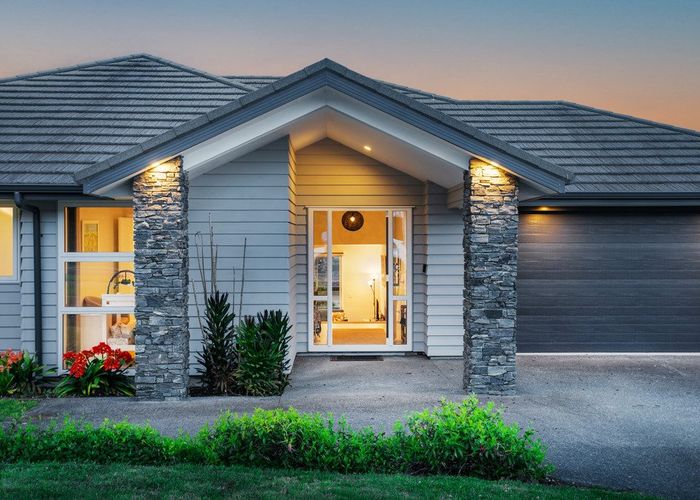  at 4 Colonial Drive, Silverdale, Silverdale