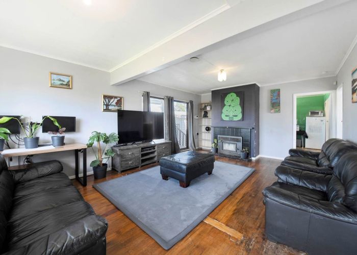  at 43 Beaumonts Way, Manurewa, Manukau City, Auckland