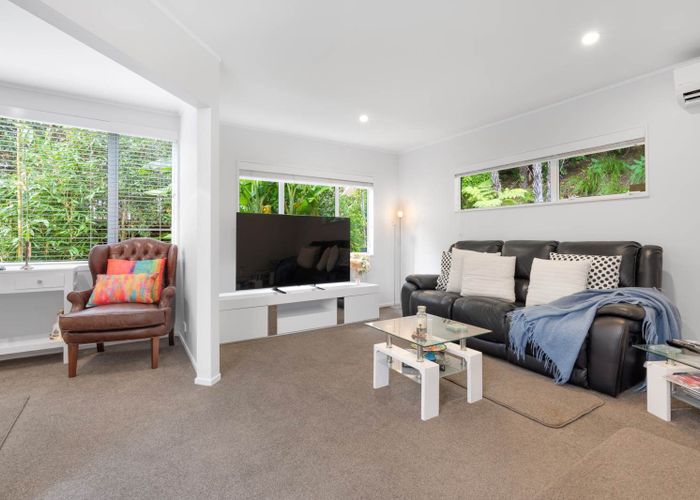  at 553a East Coast Road, Browns Bay, North Shore City, Auckland