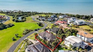  at 7 Onemana Way, Te Atatu Peninsula, Auckland