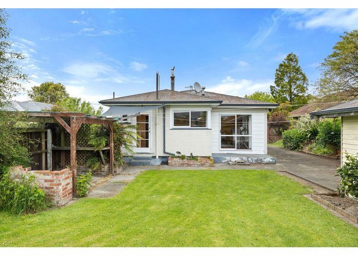  at 11 Moreland Avenue, Papanui, Christchurch