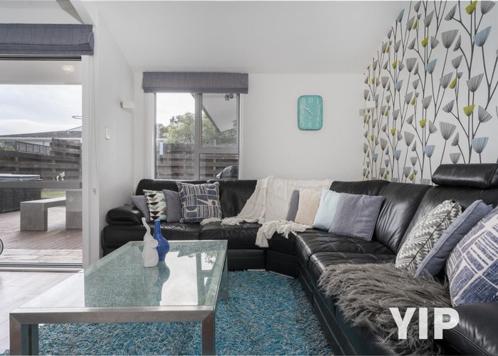  at 8 Gow Street, Newlands, Wellington