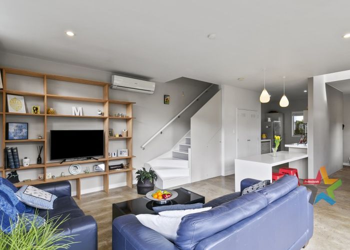  at 139B The Parade, Island Bay, Wellington