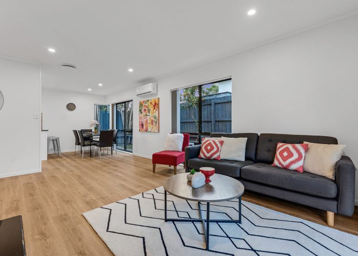  at 1/23 Bernina Place, Weymouth, Auckland