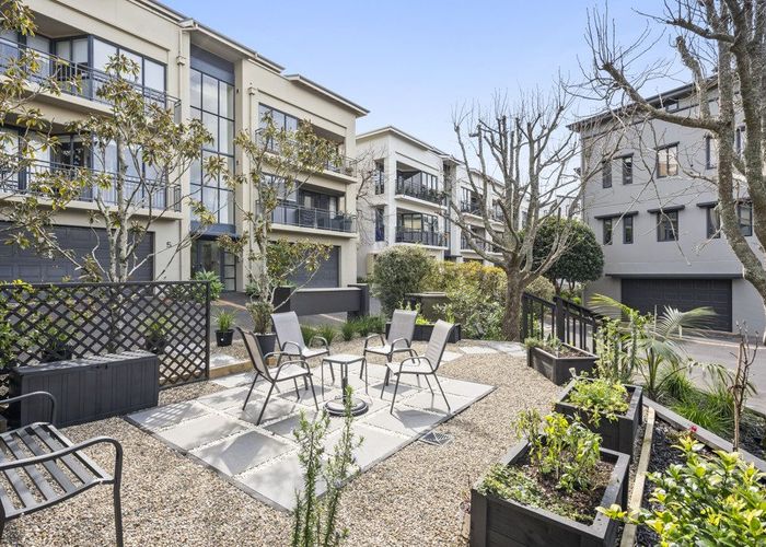  at 2F/5 Furneaux Way, Remuera, Auckland City, Auckland