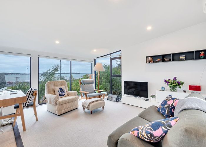  at 1/3 Beach Road, Northcote Point, North Shore City, Auckland