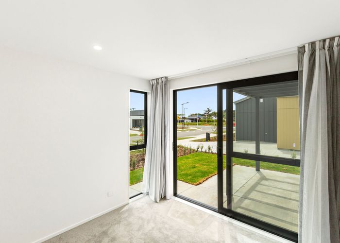  at 27b Ferndale Road, Kawakawa Bay, Manukau City, Auckland