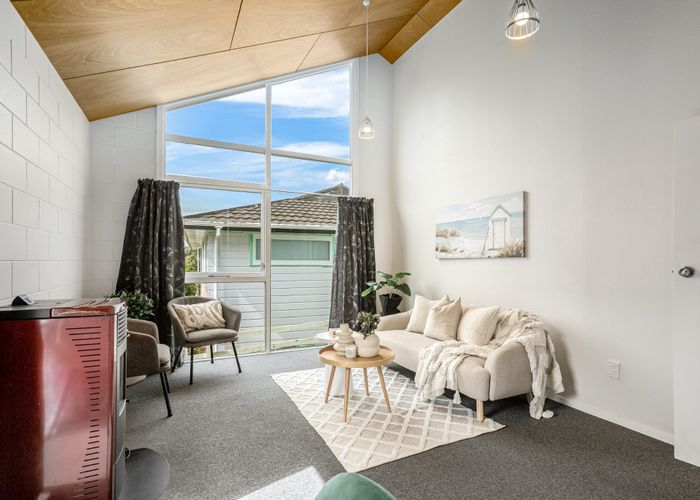  at 10A Penryn Drive, Camborne, Porirua