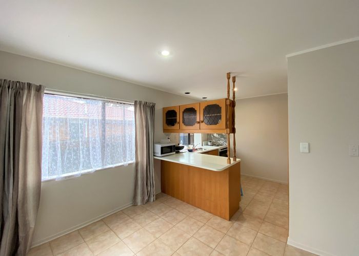 at 18 Bosnyak Drive, Te Atatu South, Waitakere City, Auckland