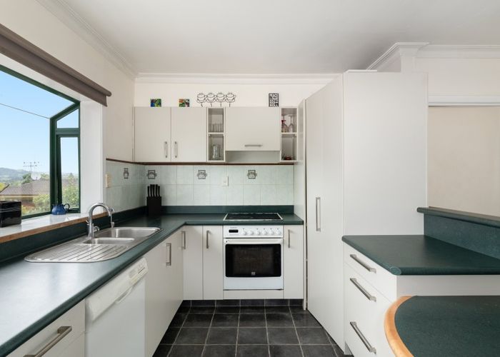  at 2 CAMBRIDGE ROAD, Judea, Tauranga