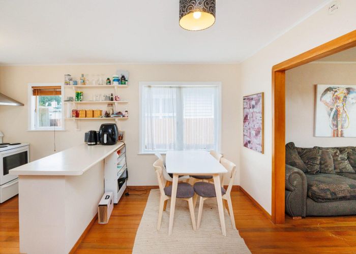  at 8 Dundas Place, Awapuni, Palmerston North