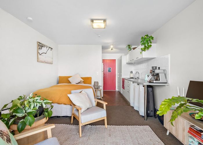  at 4 Lake Avenue, Frankton, Queenstown