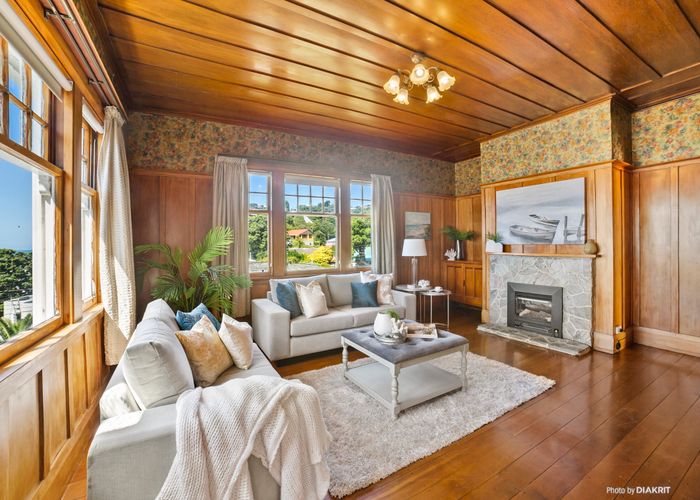  at 4 Beach Street, Island Bay, Wellington